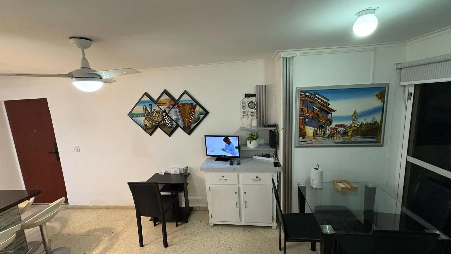 Cartagena Beach Front Apartment 0*,  Colômbia